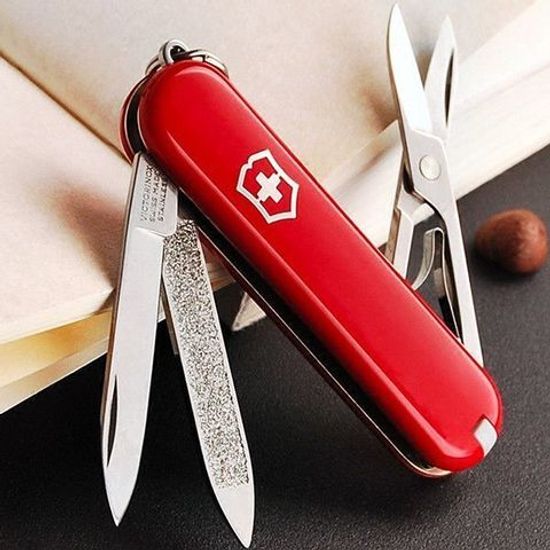 Нож Victorinox Мод. Classic Red (58 мм) 7 функций