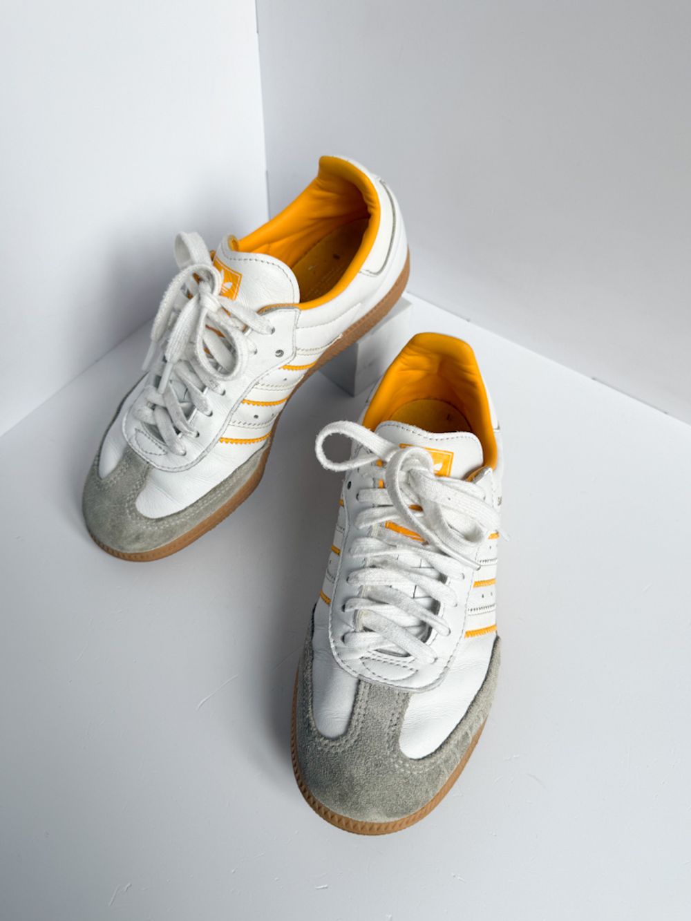 Кожаные кроссовки Adidas Samba, 37,5