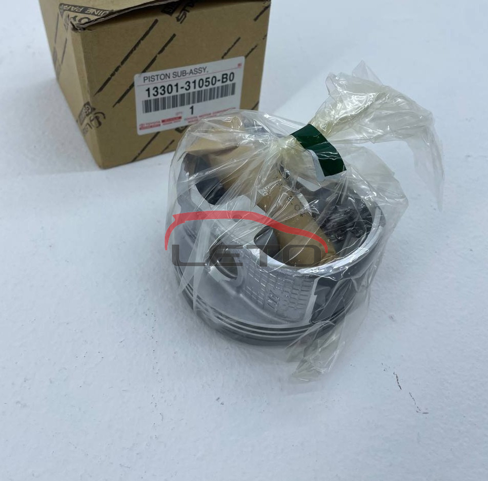 Поршень двигателя в сборе с пальцем левый 13301-31050-B0 1330131050B0