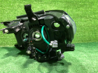 Фара правая Toyota Land Cruiser Prado 150 (2017-н.в.) галоген