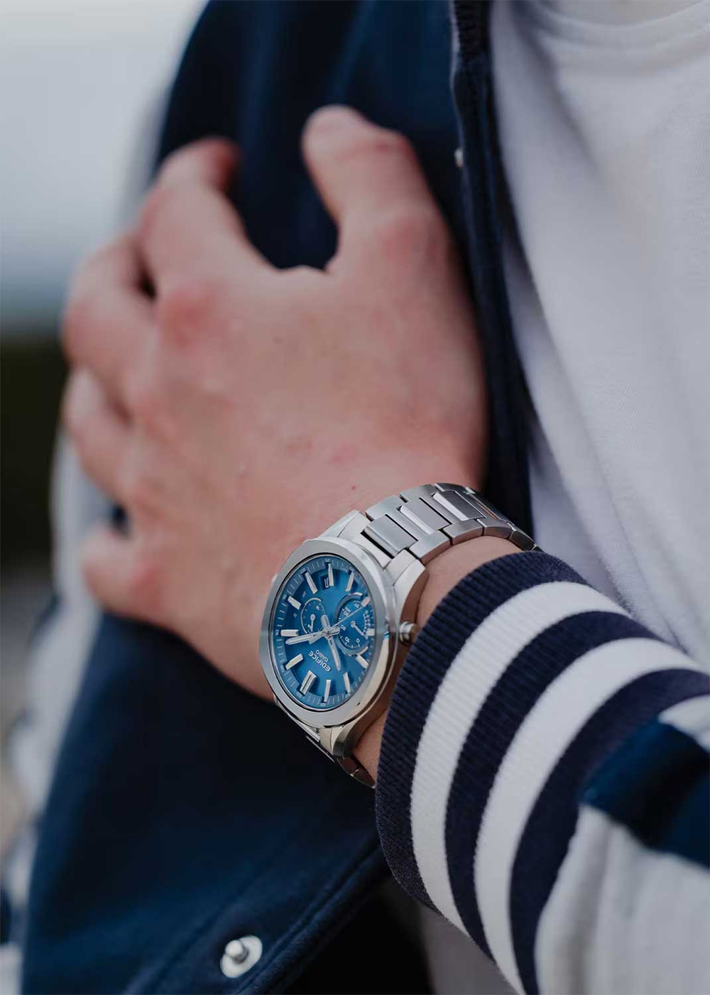 Часы Casio EQB-1300D-2A