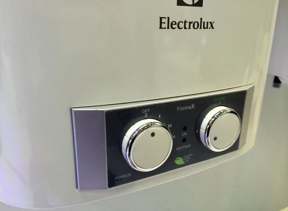 Накопительный водонагреватель Electrolux EWH 80 Formax