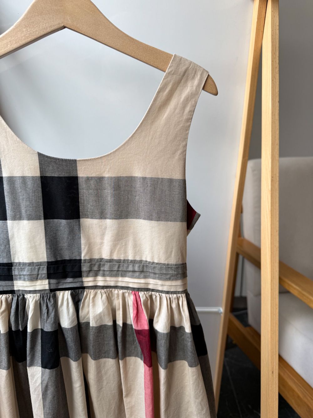 Хлопковое платье Burberry, 128