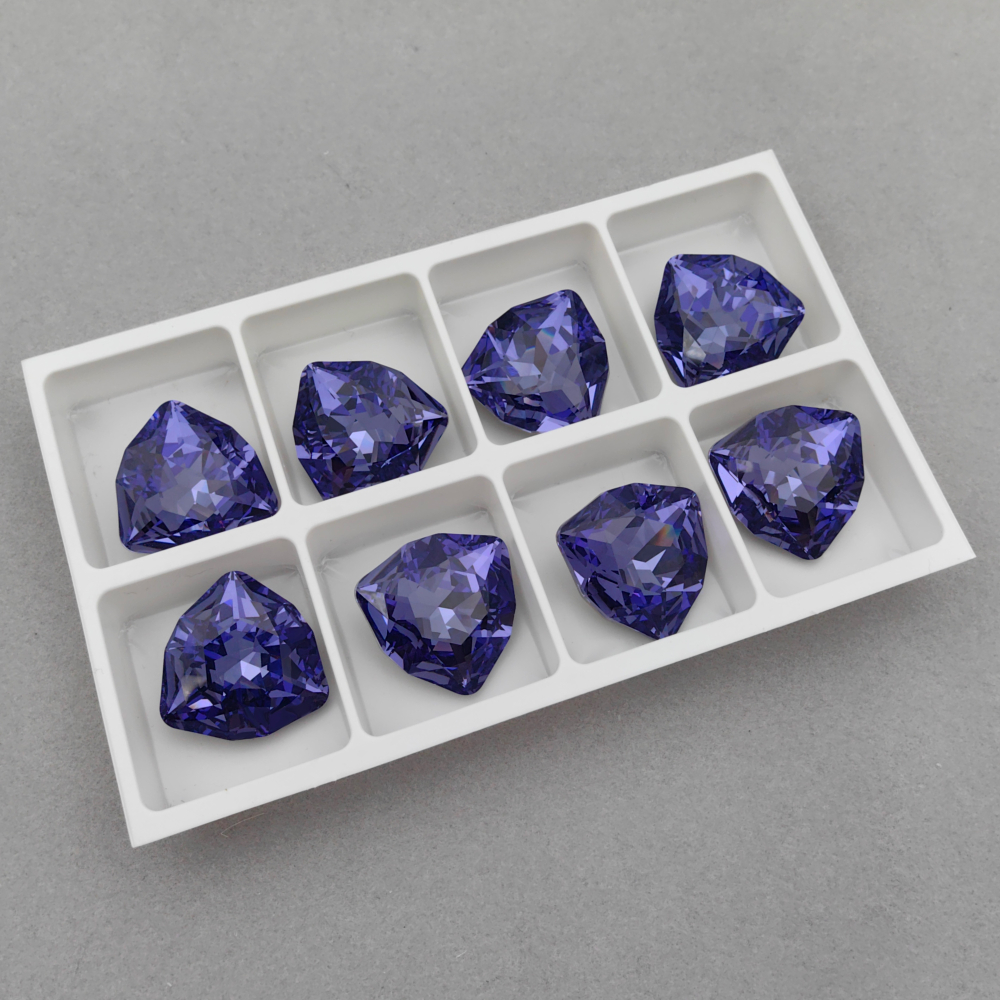 Триллиант Swarovski 4706, цвет Танзанит (Tanzanite F)