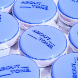 ABOUT TONE Air Fit Powder Pact - Прозрачная пудра для фиксации макияжа (8 гр)