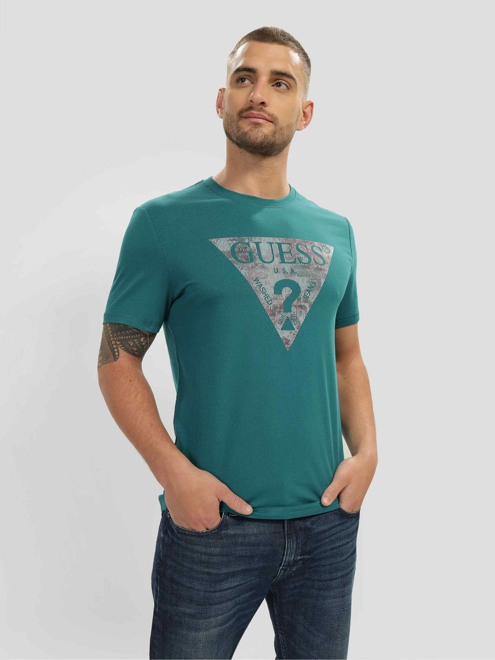Футболка мужская GUESS