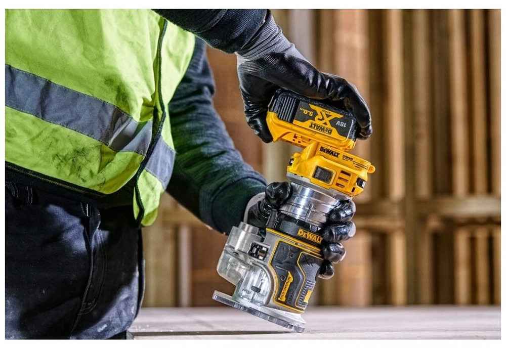 Аккумуляторный кромочный фрезер DEWALT DCW600N-XJ, 18 В XR, 16000–25500 об/мин, цанга 8 мм, без АКБ и ЗУ