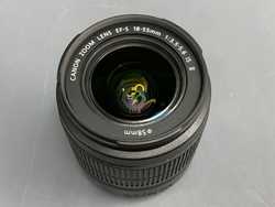 Canon EOS 1100D kit 18-55mm IS 1.700 кадров