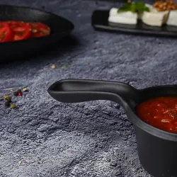 Соусник 100 мл d 7 см h5 см круглый с ручкой фарфор Smooth Black Raw Stellar P.L. Proff Cuisine [6]