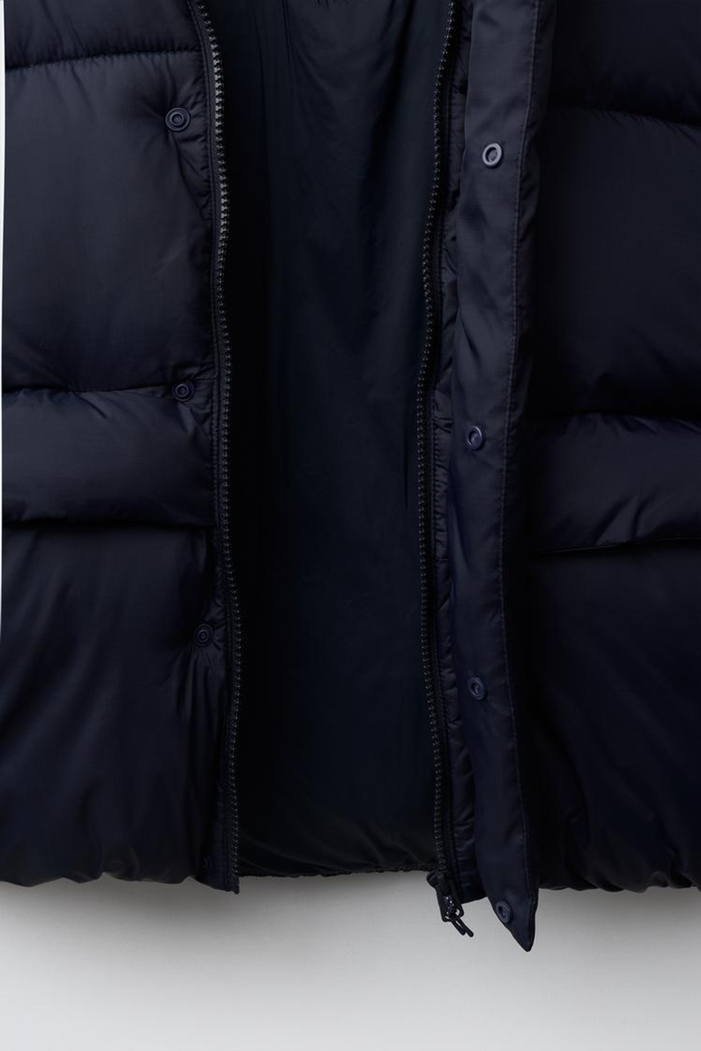 ZARA СТЕГАНАЯ КУРТКА С КАПЮШОНОМ WATER REPELLENT, МОРСКОЙ СИНИЙ