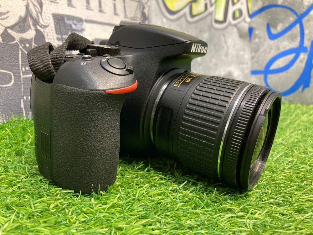 Nikon D3500 AF-P 18-55mm 3.5-5.6 VR 1.500 кадров