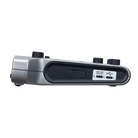 Zoom P4