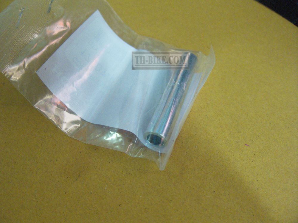 17507-KZZ-900. COLLAR, TANK SETTING. HONDA