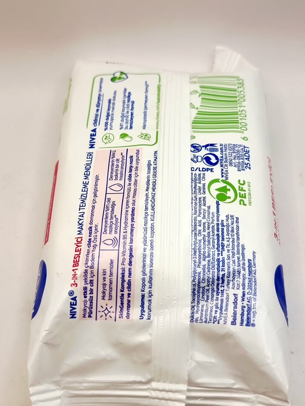 Салфетки для снятия макияжа  Nivea Aqua Effect Sensitive с  миндальным маслом и Hydra IQr 1 уп.  (Германия)