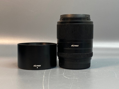 Viltrox 56mm 1.4 STM Fujifilm X пылинки внутри линзы