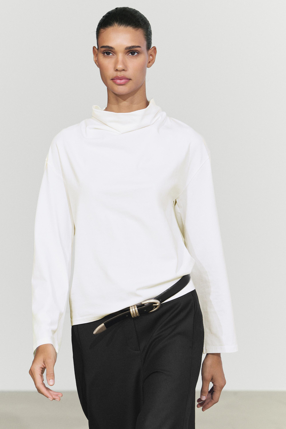 Massimo Dutti Футболка из 100% хлопка с драпированным воротом, белый