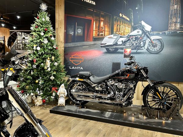 Новый год в Harley-Davidson. Приезжайте за подарками и новогодним настроением! Новый год в Harley-Davidson. Приезжайте за подарками и новогодним настроением!