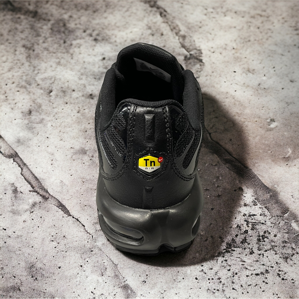 Nike Air Max Plus TN • Total Black