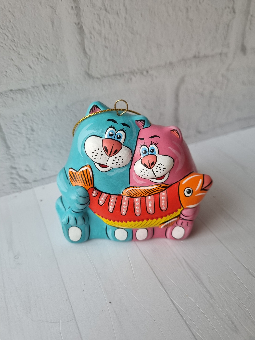 Коты рыбаки ёлочная игрушка из фарфора
