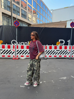 BERSHKA Футболка с принтом Человека-паука, красный