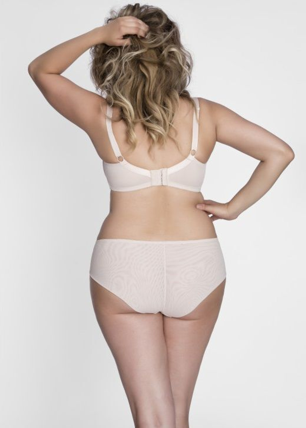 Бюстгальтер на косточках с чашками из микрофибры и сетки (Размер: 85C) (Цвет: черный)