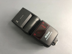 Nikon Speedlight SB-600 Не включается