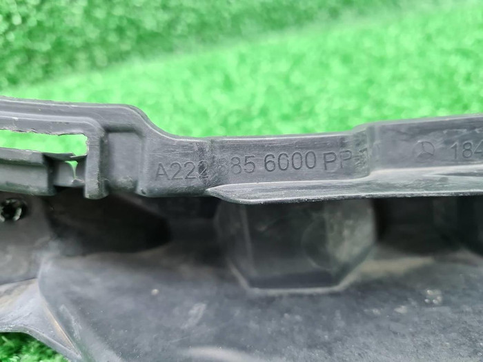 Кронштейн переднего бампера Mercedes S W222 13-17