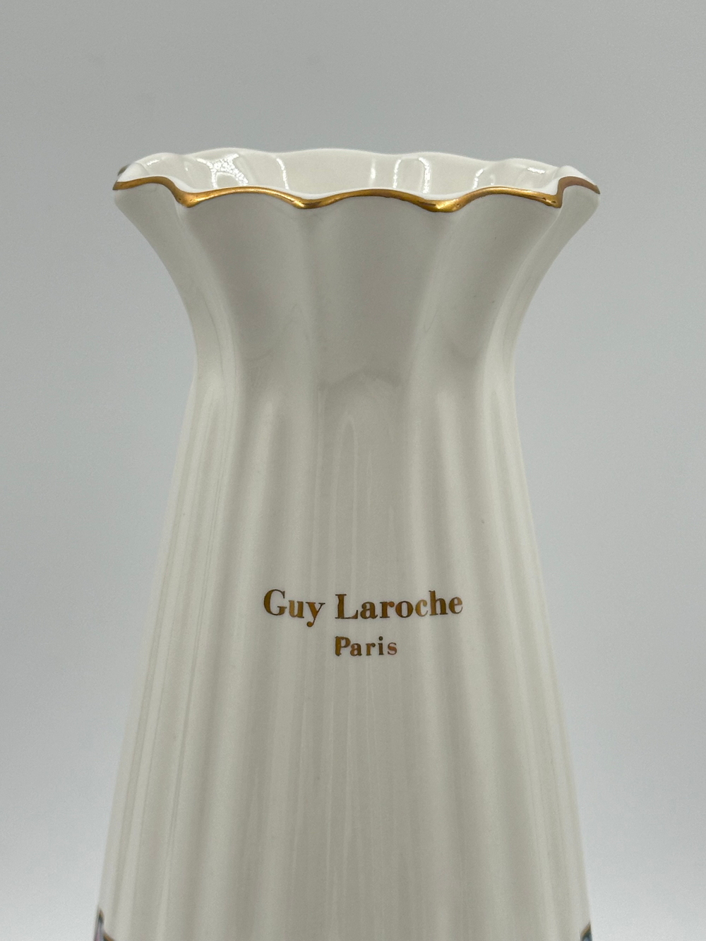 Ваза Guy Laroche