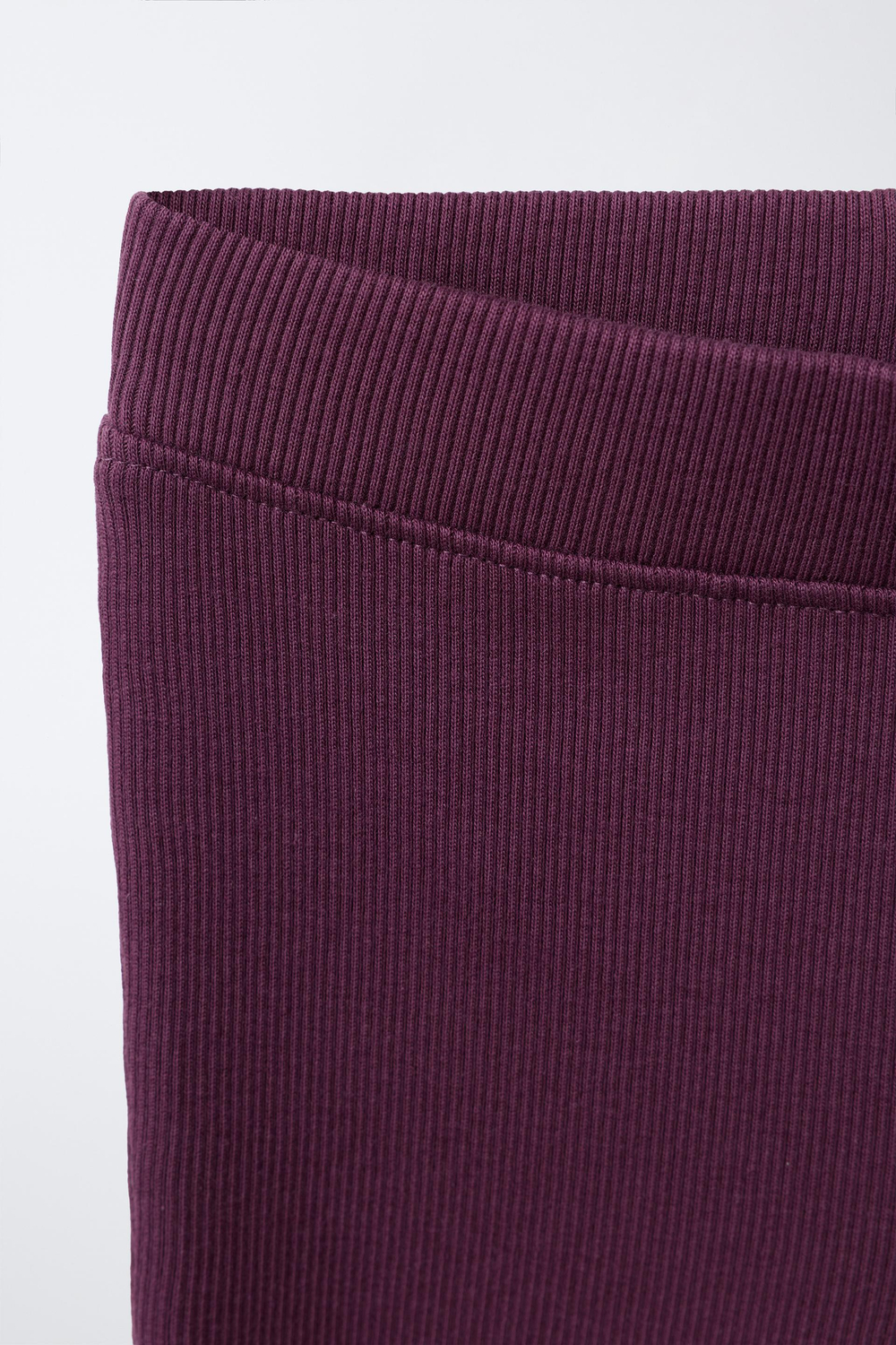 ZARA КОМПЛЕКТ ИЗ ТОЛСТОВКИ В ПОЛОСКУ И РАСКЛЕШЕННЫХ ЛЕГИНСОВ, РОЗОВЫЙ МЕЛАНЖ