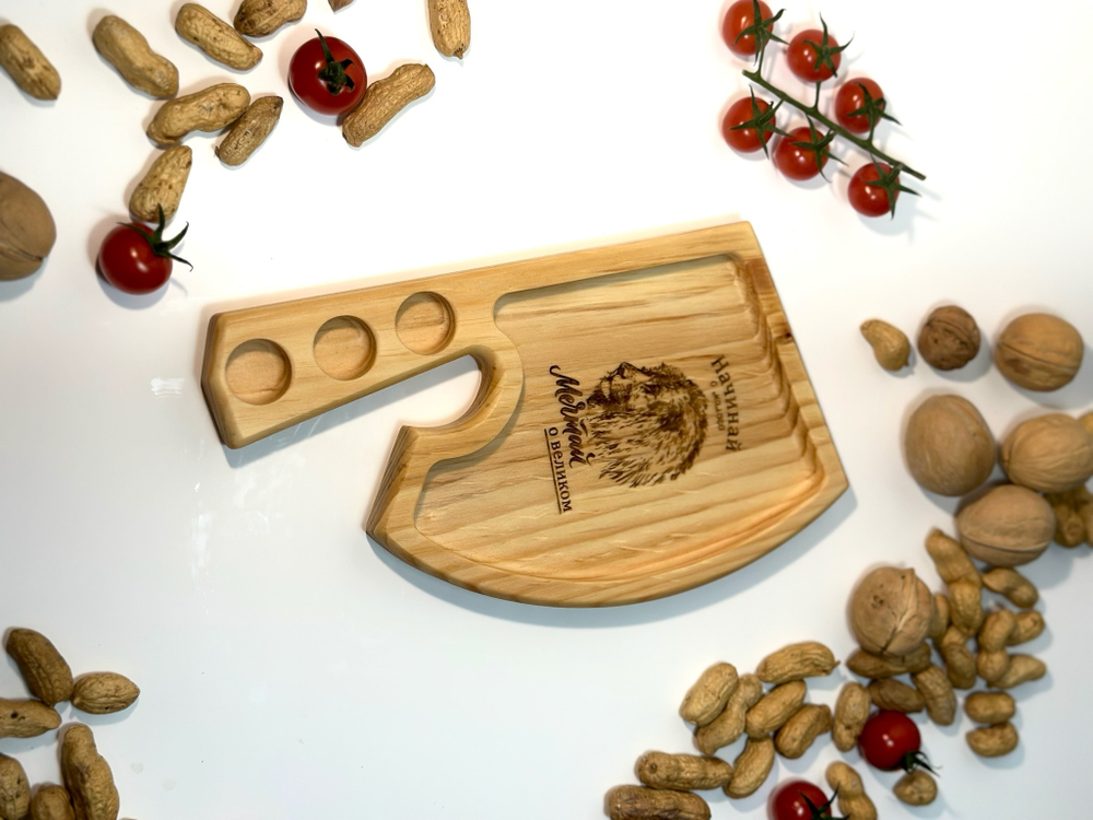 Сервировочная доска "Топор" (с углублением).