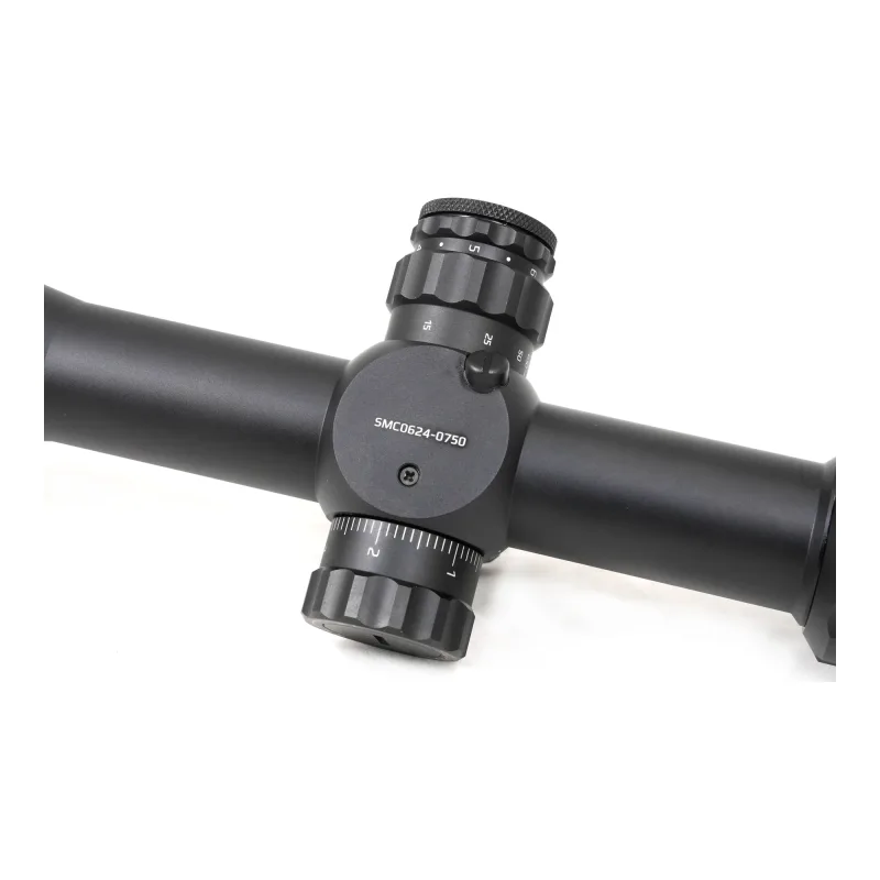 Оптический прицел ARKON Model C 4-16x44 / Аркон Модель Ц4 16 44 - крупный план корпуса и барабанов снизу