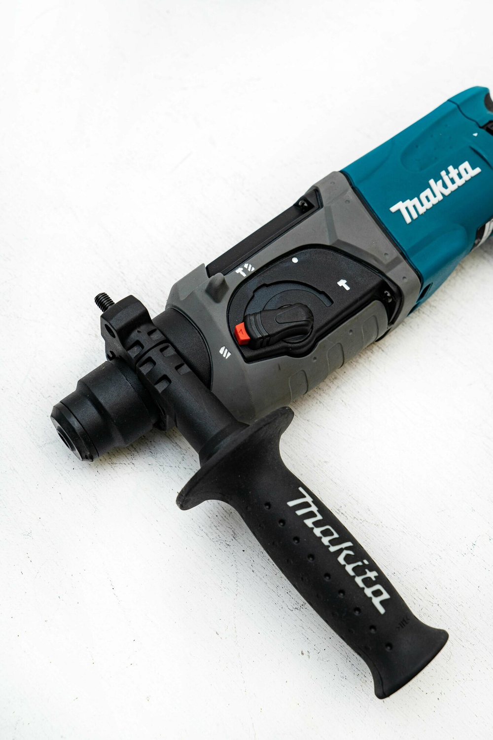 Перфоратор Makita HR2470, 2.4 Дж, 780 Вт, 4500 уд/мин, в кейсе