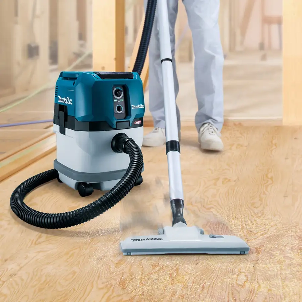 Аккумуляторный пылесос Makita VC003GLZ06