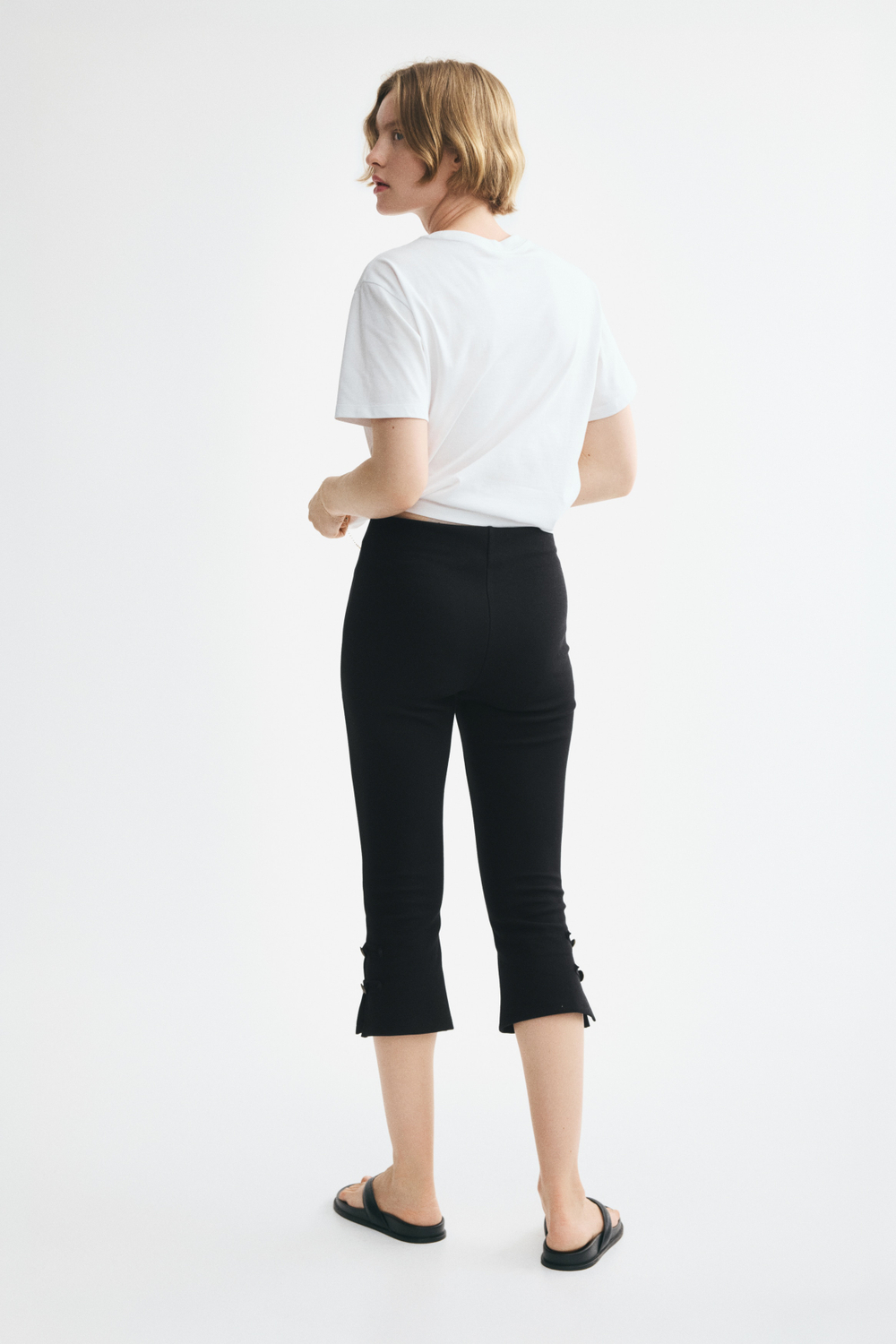 Брюки капри с пуговицами - H&M