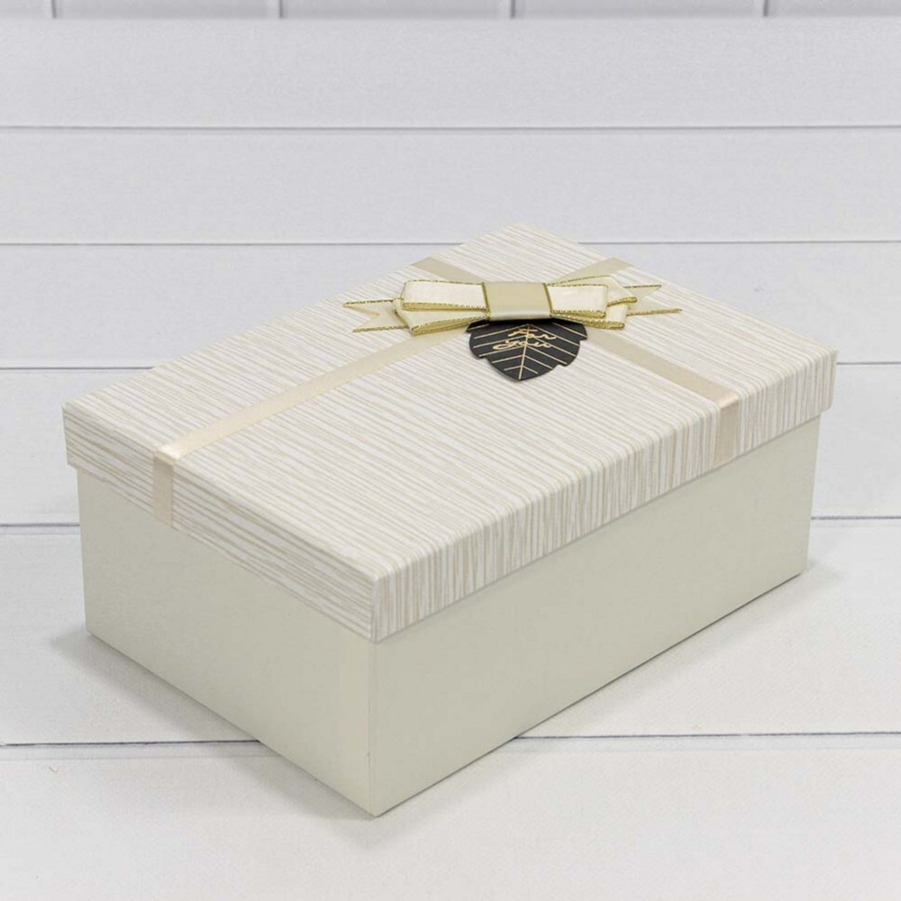 Коробка прямоугольная 21*14*8 белая, с бантом "For You"