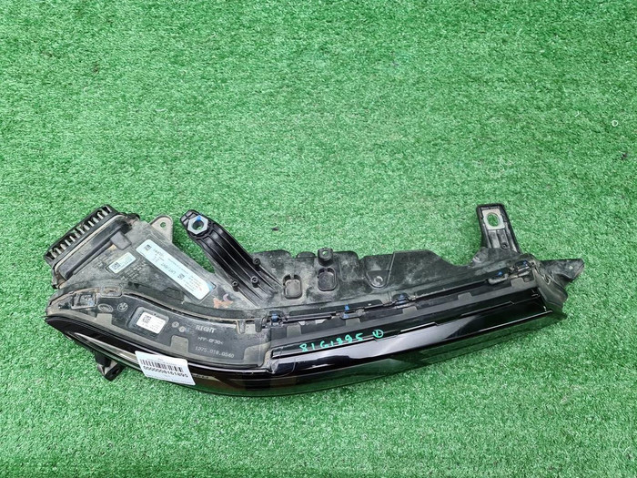Фара правая BMW X7 G07 (2022-н.в.) LED