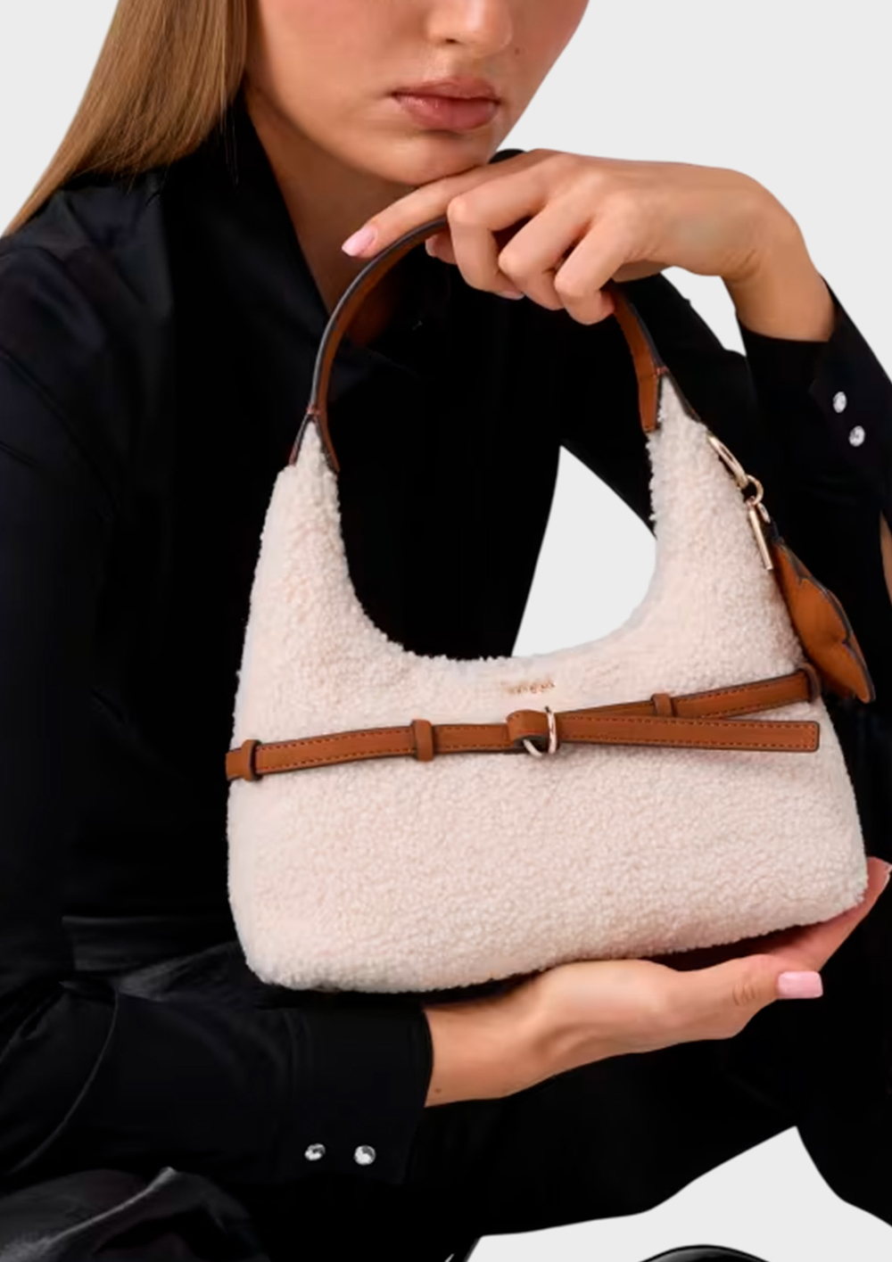 Сумка с брелком GUESS Taylor Mini