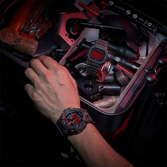 Наручные часы Casio G-Shock GA-700BBR-1AER