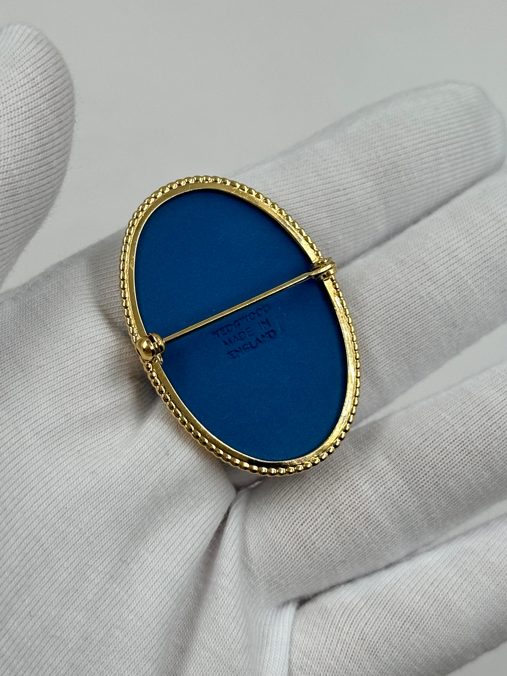 Брошь Wedgwood синяя