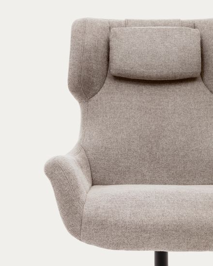 Zalina Вращающееся кресло с подлокотниками из бежевой синели Испания La Forma