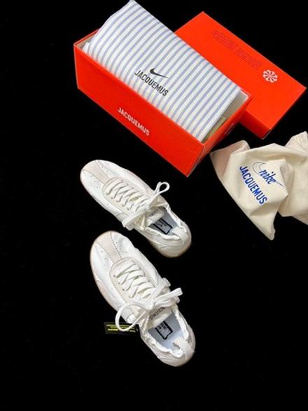 Кроссовки Jacquemus vs NIKE