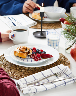 IKEA IHÅLLIG  (ИКЕА ИХОЛЛИГ)  -  Подставка под тарелку - натуральный/морская трава 37 см