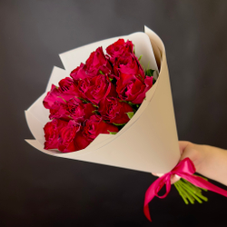 Flower bouquet of 15 Kenyan red roses