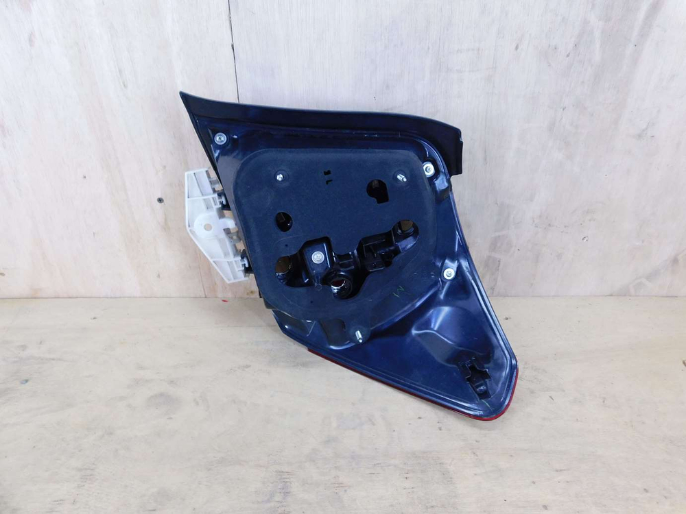 стоп левый Toyota Corolla Axio NZE161 165 12-598  WxB
