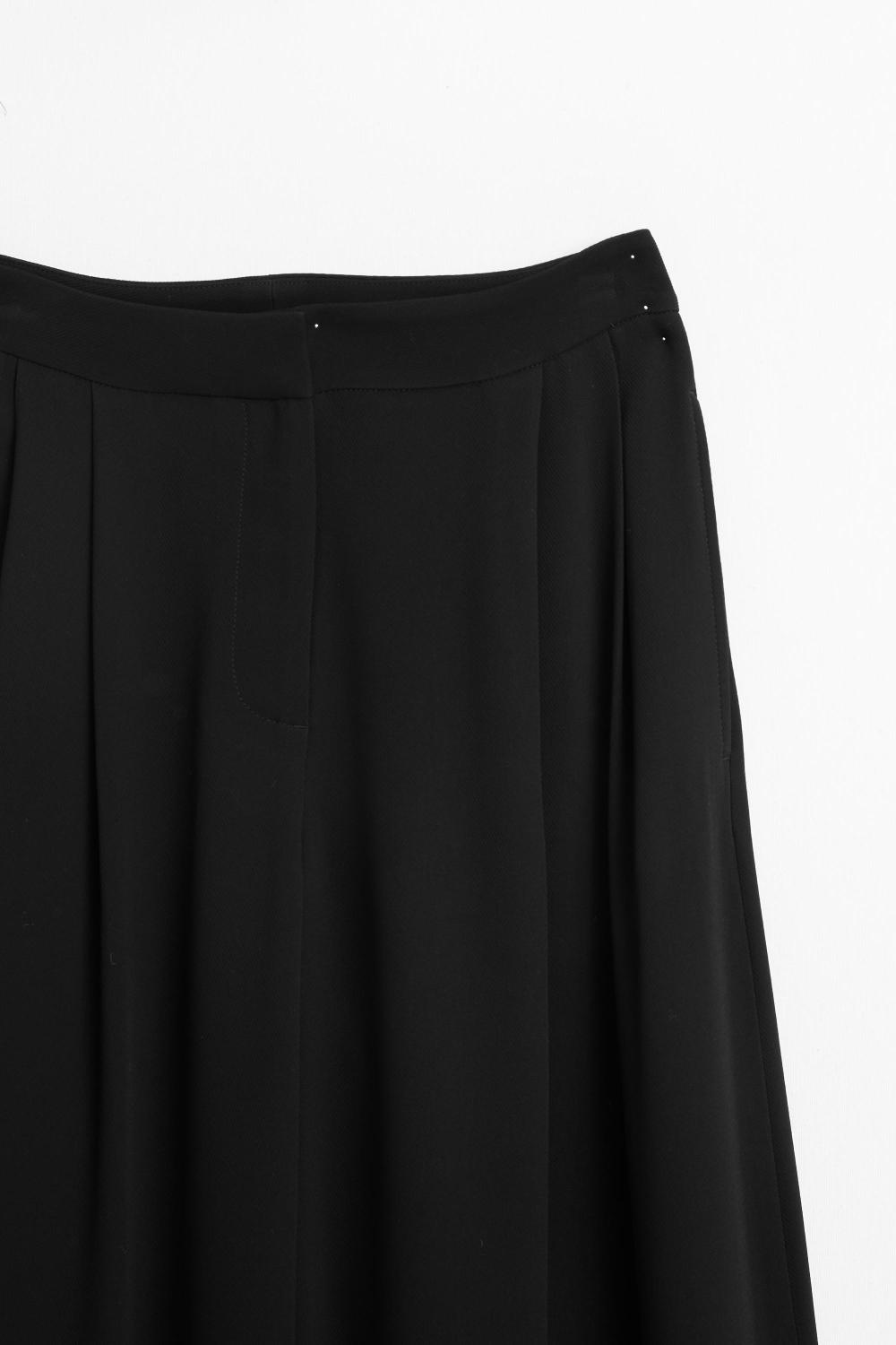 Massimo Dutti Широкие брюки со складками и объемным кроем, черный