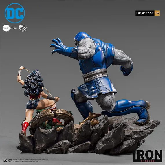 Wonder Woman vs Darkseid diorama - DC Comics - Iron Studios