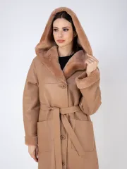 Дубленка зимняя натуральная с капюшоном