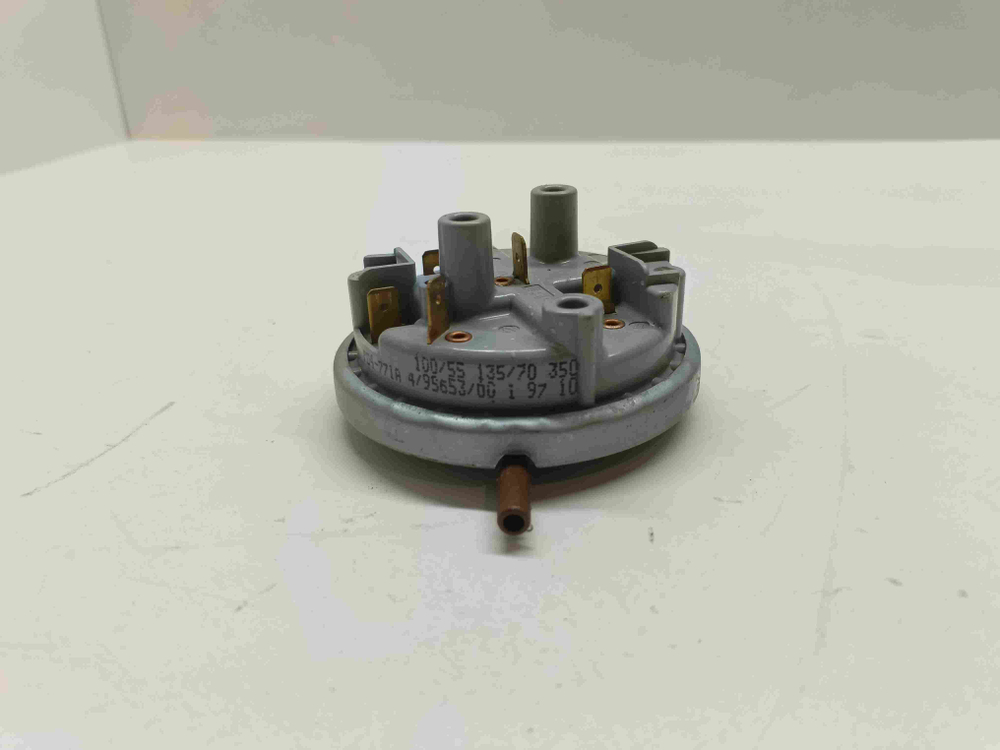 SL12WWD кт263 Датчик уровня воды для стиральной машины Siltal SL12WWD б/у
