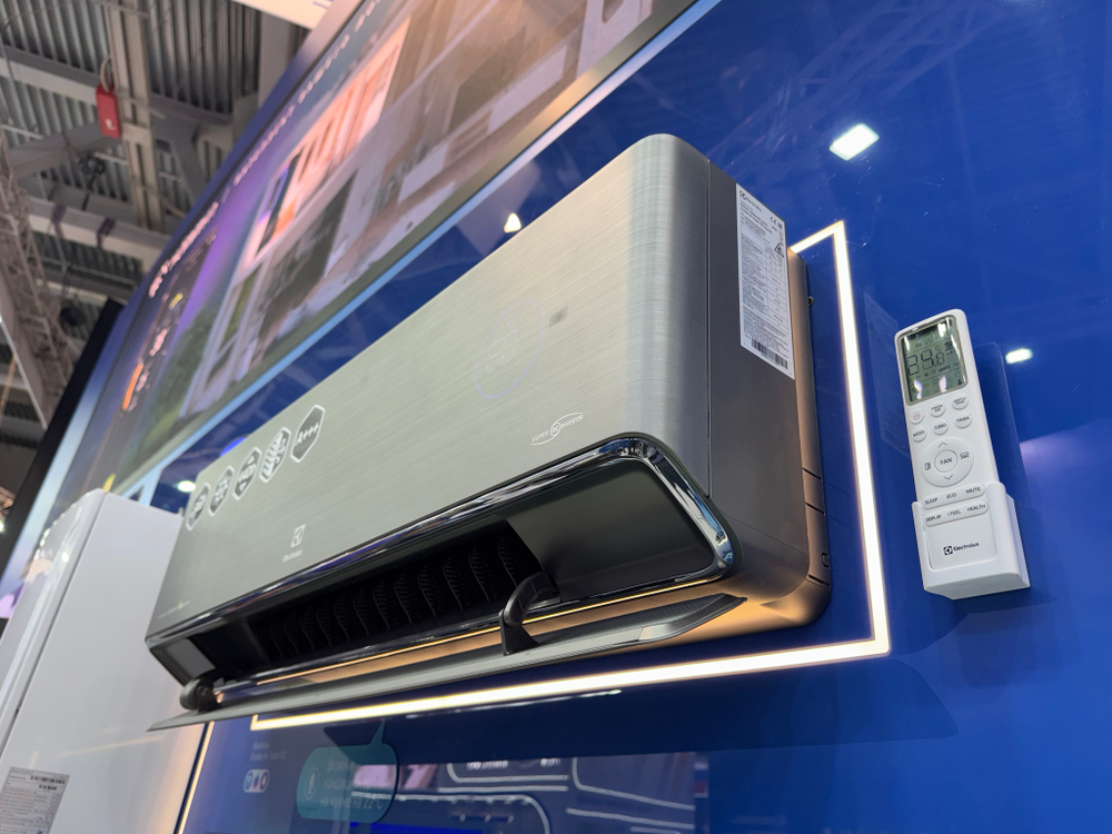 Сплит-система инверторного типа Electrolux Crystal Air Super DC EACS/I-13HFA/N8_V2 комплект