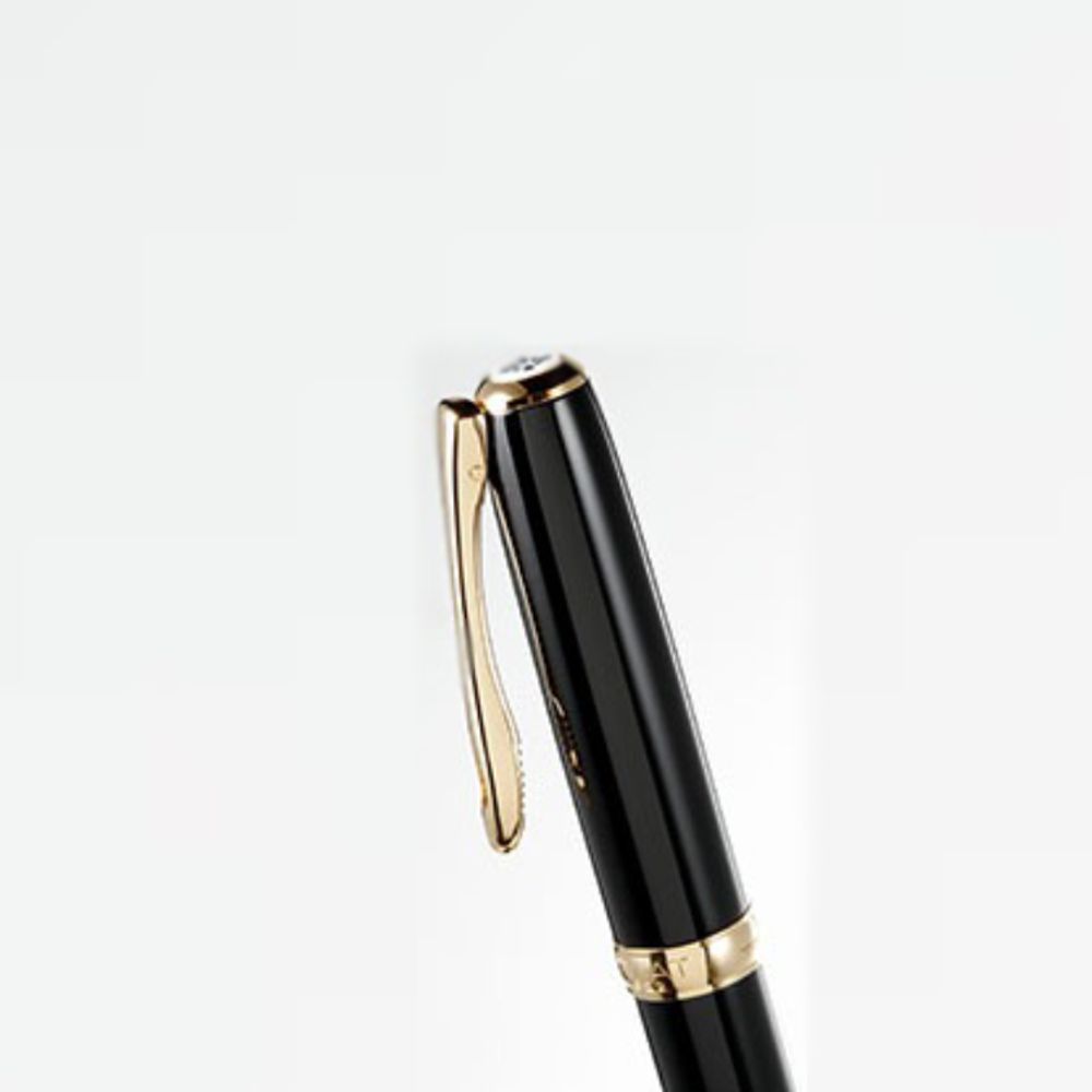 Перьевая ручка Diplomat Excellence A2 black lacquer gold F (D40203023) 1